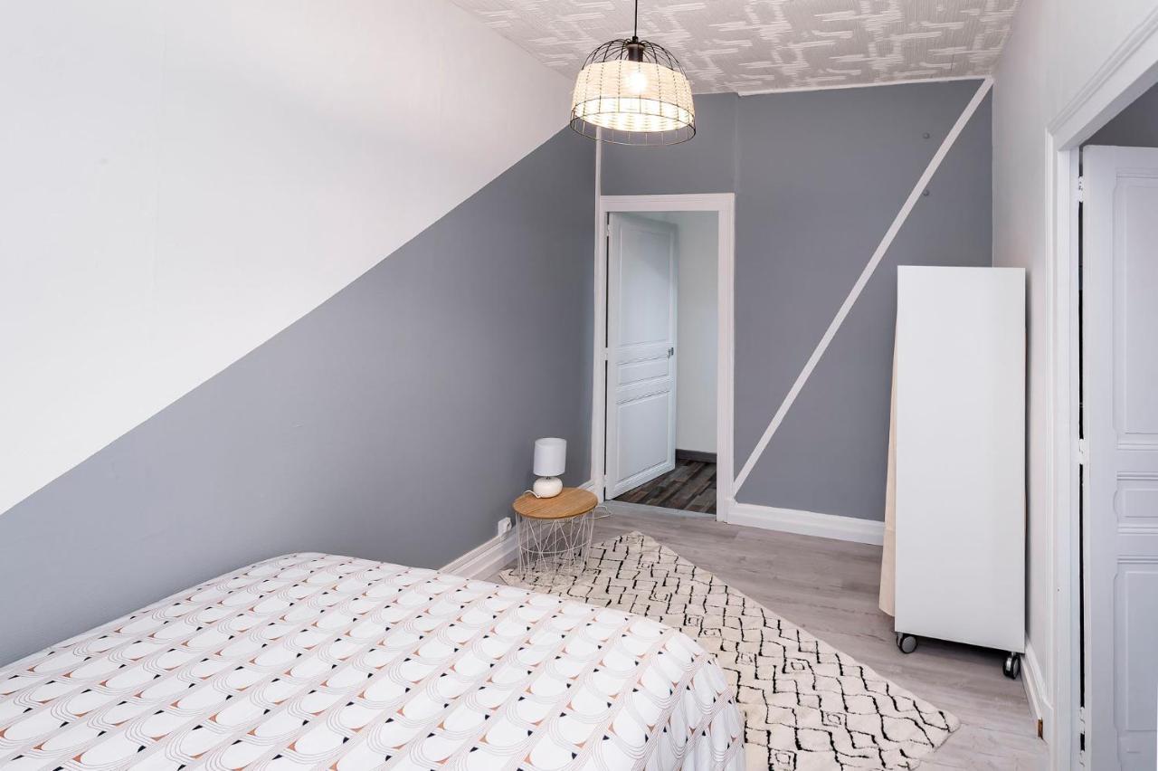 Ld-Location Hotel Монлюсон Экстерьер фото